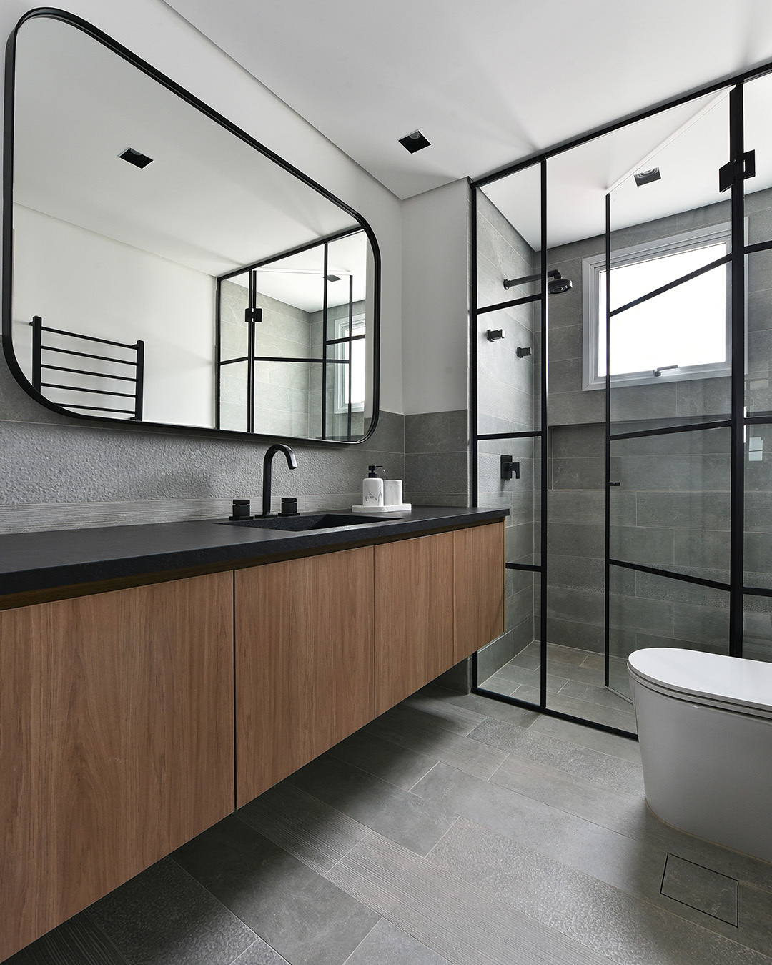 Walk-in Shower: Uma Alternativa Moderna e Sem Complicações - inspiração 3