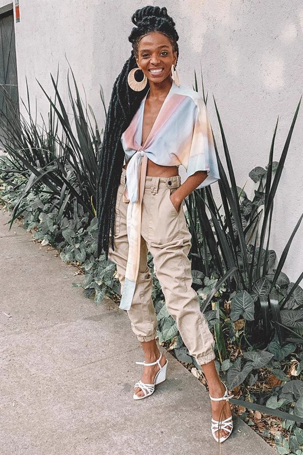 Camisa de Botão e Jogging: Um Toque Clássico - inspiração 1