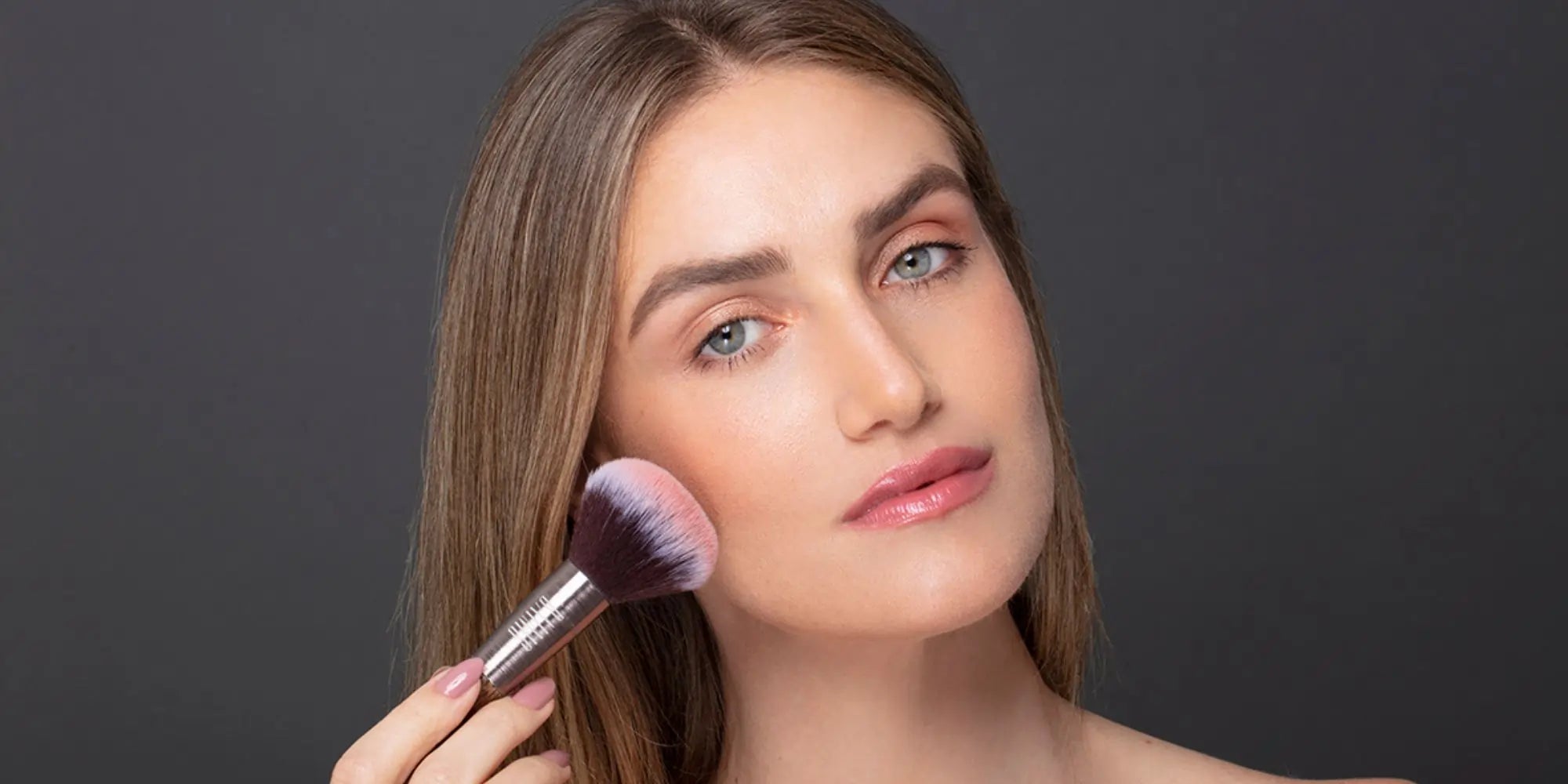 Blush em Pó: Controle da Oleosidade com Elegância - inspiração 2