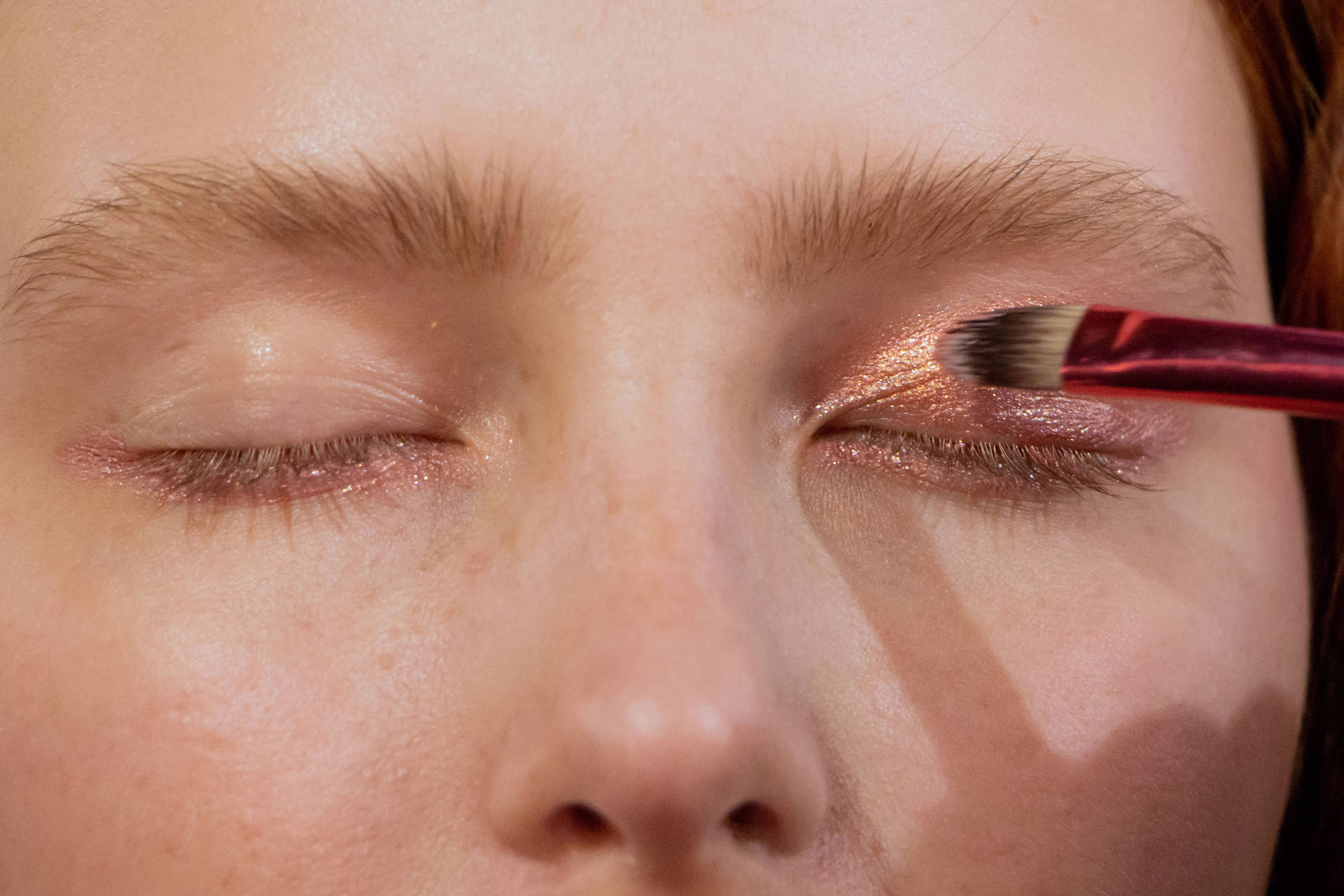 Mãos Longe do Rosto: Um Hábito Que Transforma a Durabilidade - inspiração 1