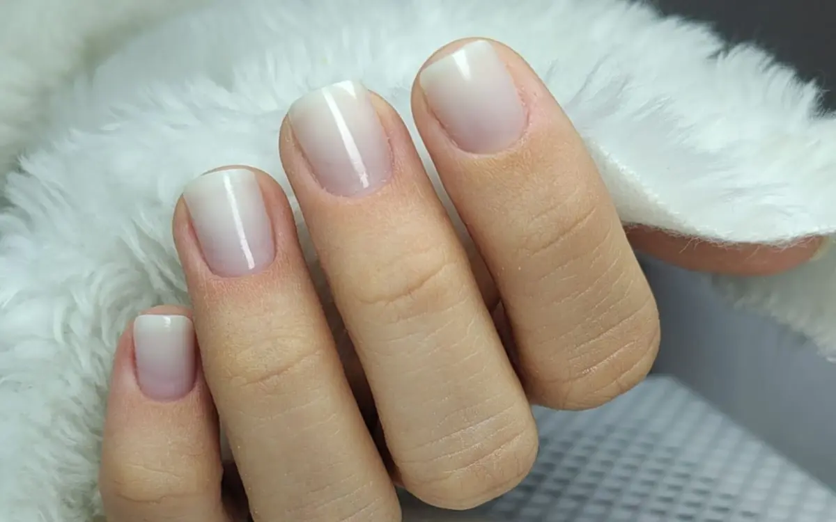 Esmalte em Gel: A Escolha para Unhas à Prova de Tudo - inspiração 3