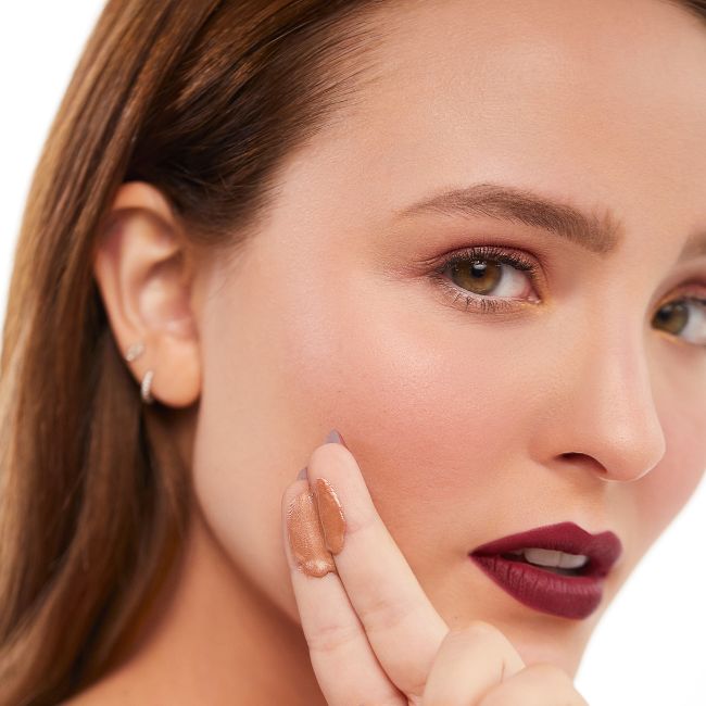 Dica 5: Use o Blush para Unir Contorno e Iluminador - inspiração 1