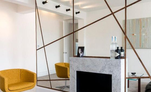 Molduras que Fazem a Diferença: Minimalismo e Madeira - inspiração 1