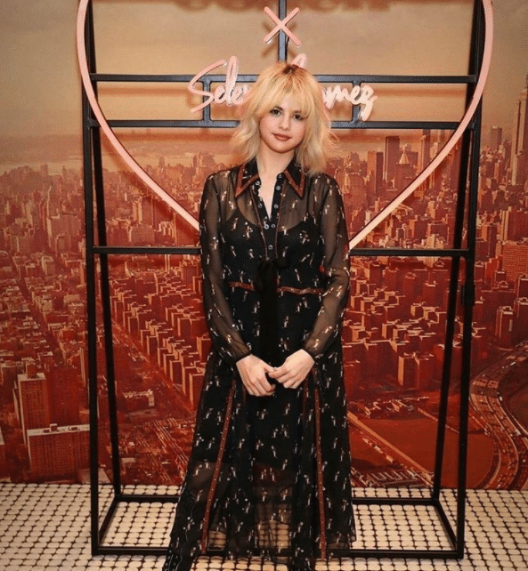 Estampas Verticais: O Poder das Linhas na Moda Petite - inspiração 3