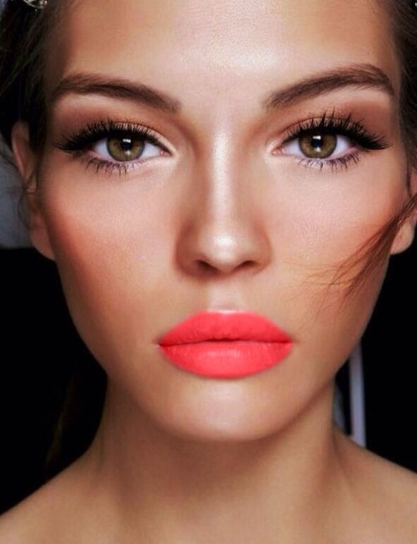 Contorno com Iluminador Cremoso: Destaque e Glow na Medida Certa - inspiração 2