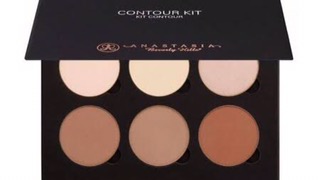 Contorno com Produtos Veganos: Beleza Consciente e Sustentável - inspiração 1