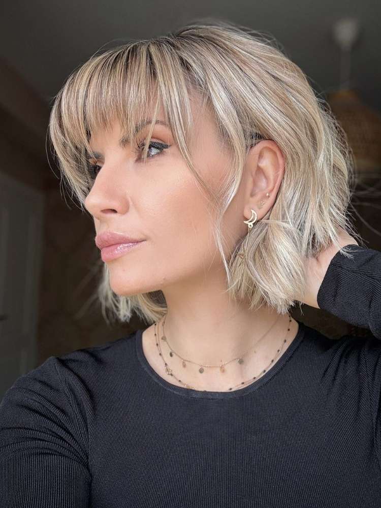 Pixie Assimétrico: Ousadia e Atitude em um Corte Super Curto - inspiração 1