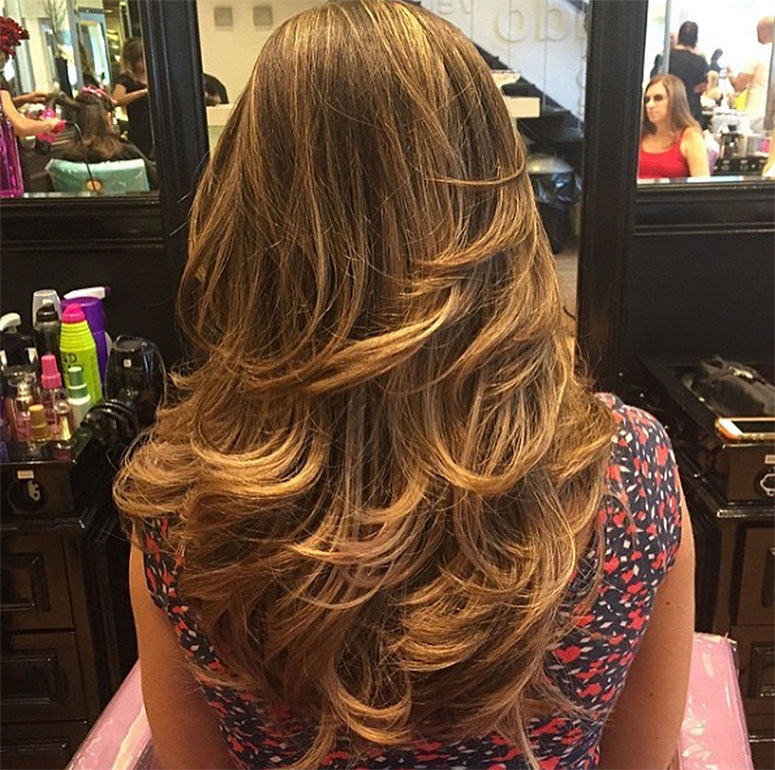 Butterfly Cut: Camadas Longas para um Movimento Dramático - inspiração 1