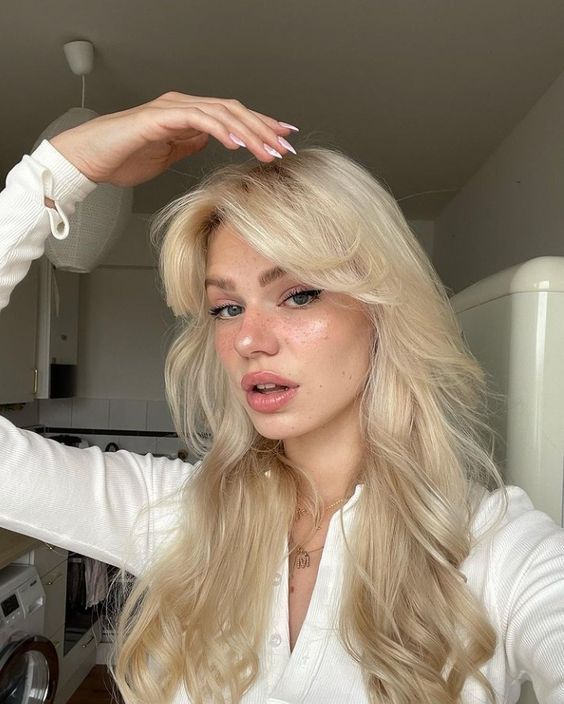 Birkin Bangs: O Charme Despojado da Franja Parisiense - inspiração 2