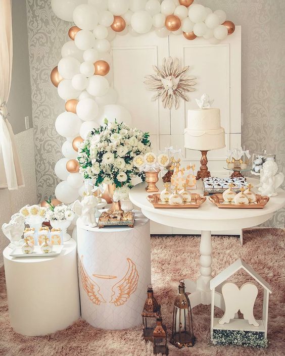 Batizado Moderno com Balões Desconstruídos - inspiração 2