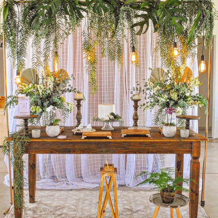 Arranjos DIY: Flores e Folhagens para Centros de Mesa Criativos - inspiração 3