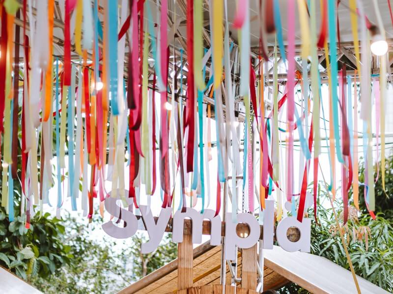 Cantinho do Glitter: Make e Customização para Brilhar Mais! - inspiração 2