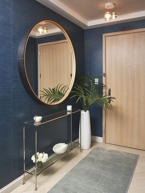 Hall com Espelhos: Ampliando e Iluminando com Estilo - inspiração 3