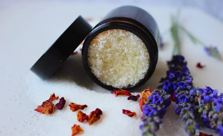 Esfoliante de Açúcar Mascavo e Baunilha para uma Doce Renovação - inspiração 3