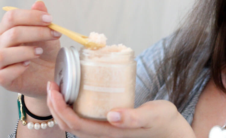 Esfoliante Nutritivo de Fubá e Mel para uma Pele Sedosa - inspiração 2