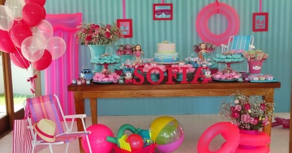 Cantinho Relax com Almofadas e Esteiras Coloridas - inspiração 2