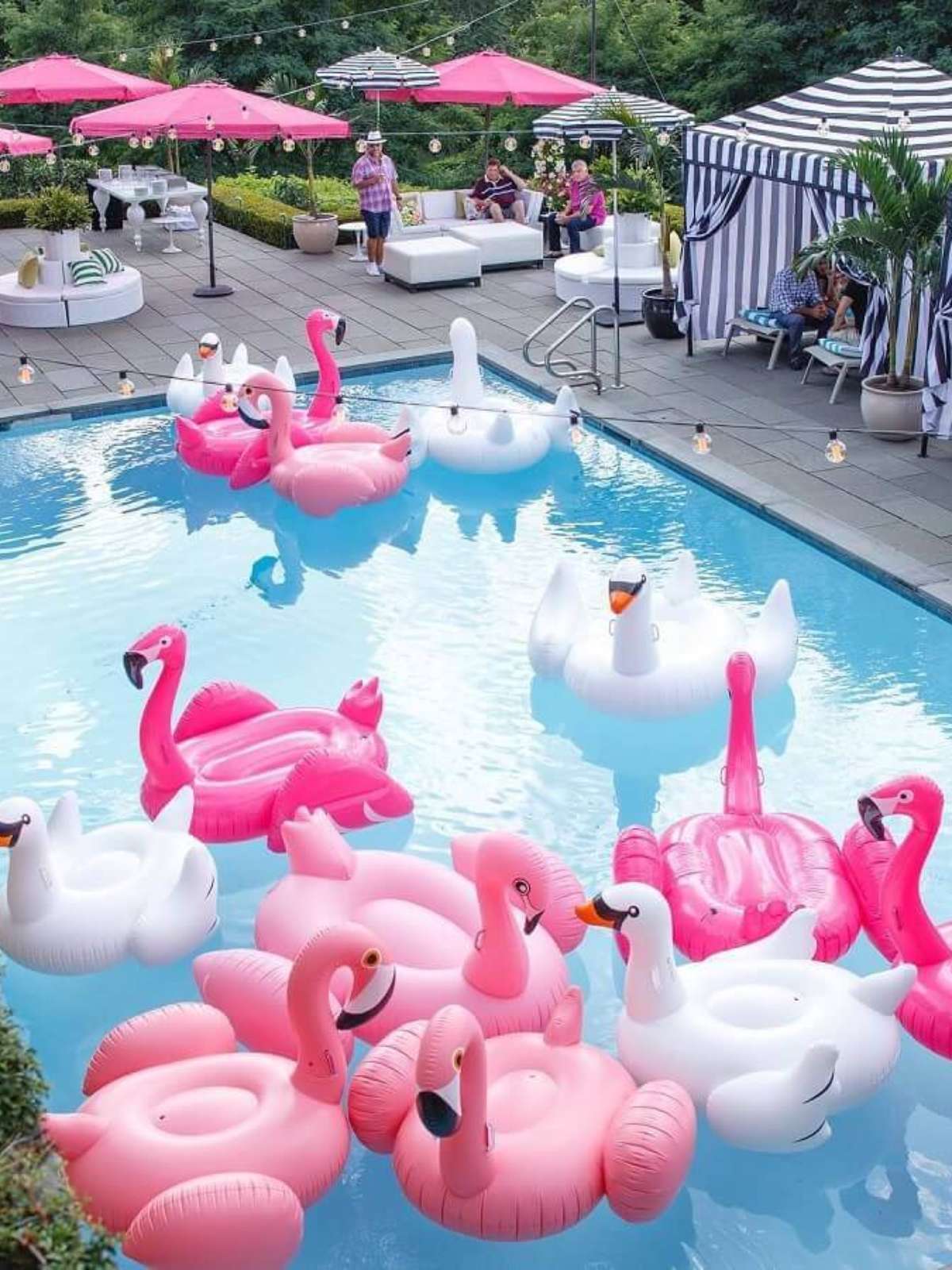 Mesa de Doces Refrescante com Frutas e Cores Vibrantes - inspiração 2