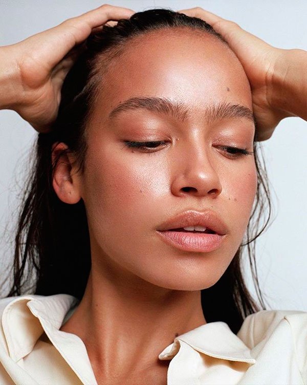 Reviva a Maquiagem ao Longo do Dia com uma Borrifada - inspiração 3