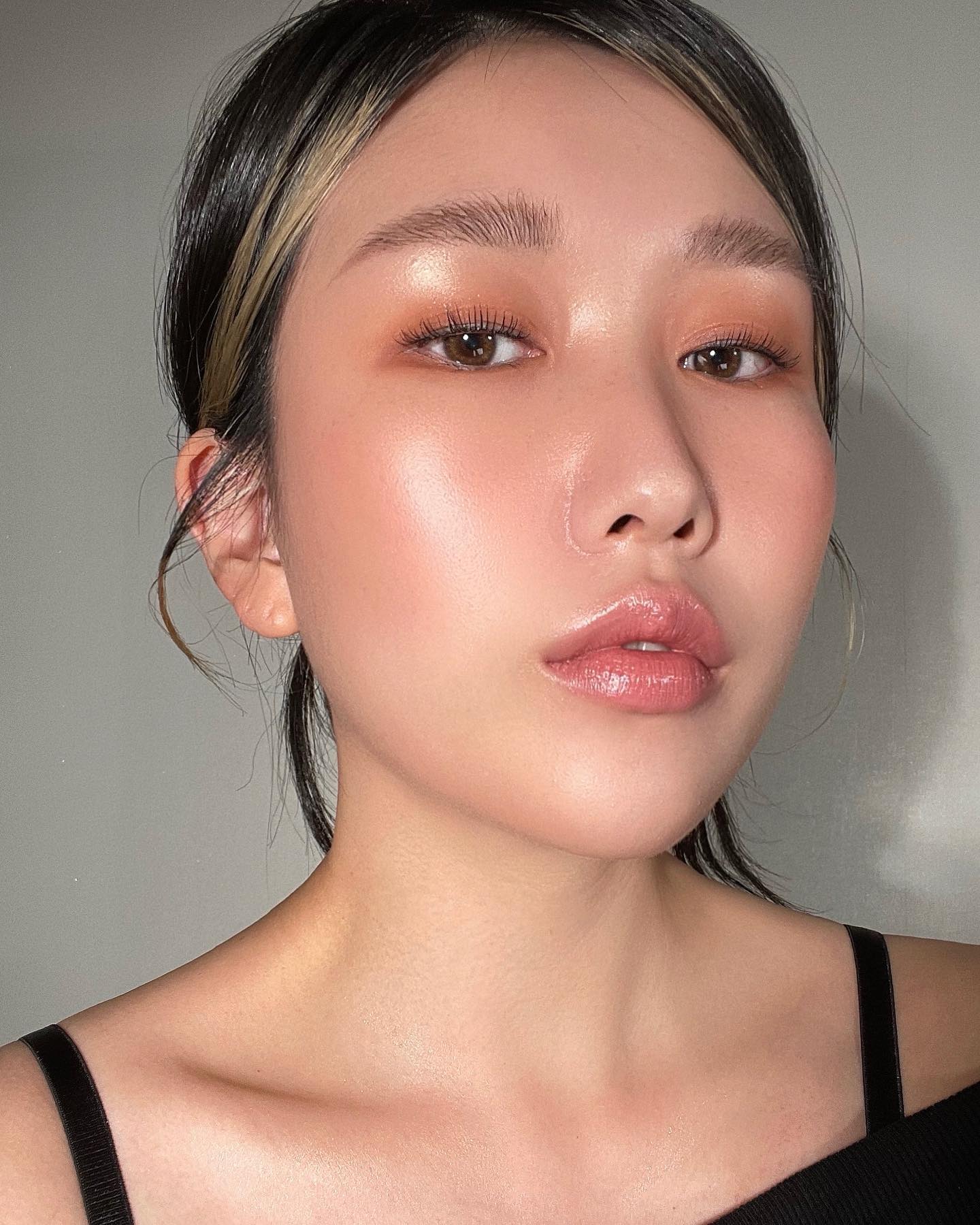 Corpo Iluminado: Brilho da Cabeça aos Pés para Festas e Eventos - inspiração 1