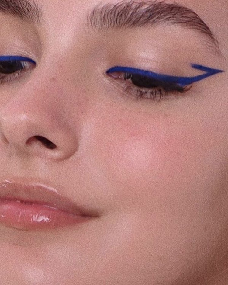 Lápis Pastel: Delicadeza e Romantismo no Look - inspiração 1