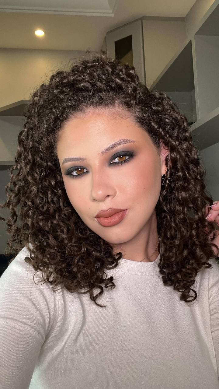 Esfumado Perfeito: Use Um Pincel Macio Para Um Acabamento Impecável - inspiração 3