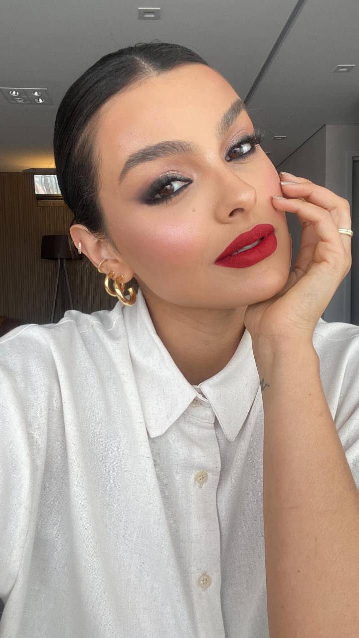 Truque Para Aumentar os Olhos: Use Lápis Preto na Linha Superior e Nude na Inferior - inspiração 2