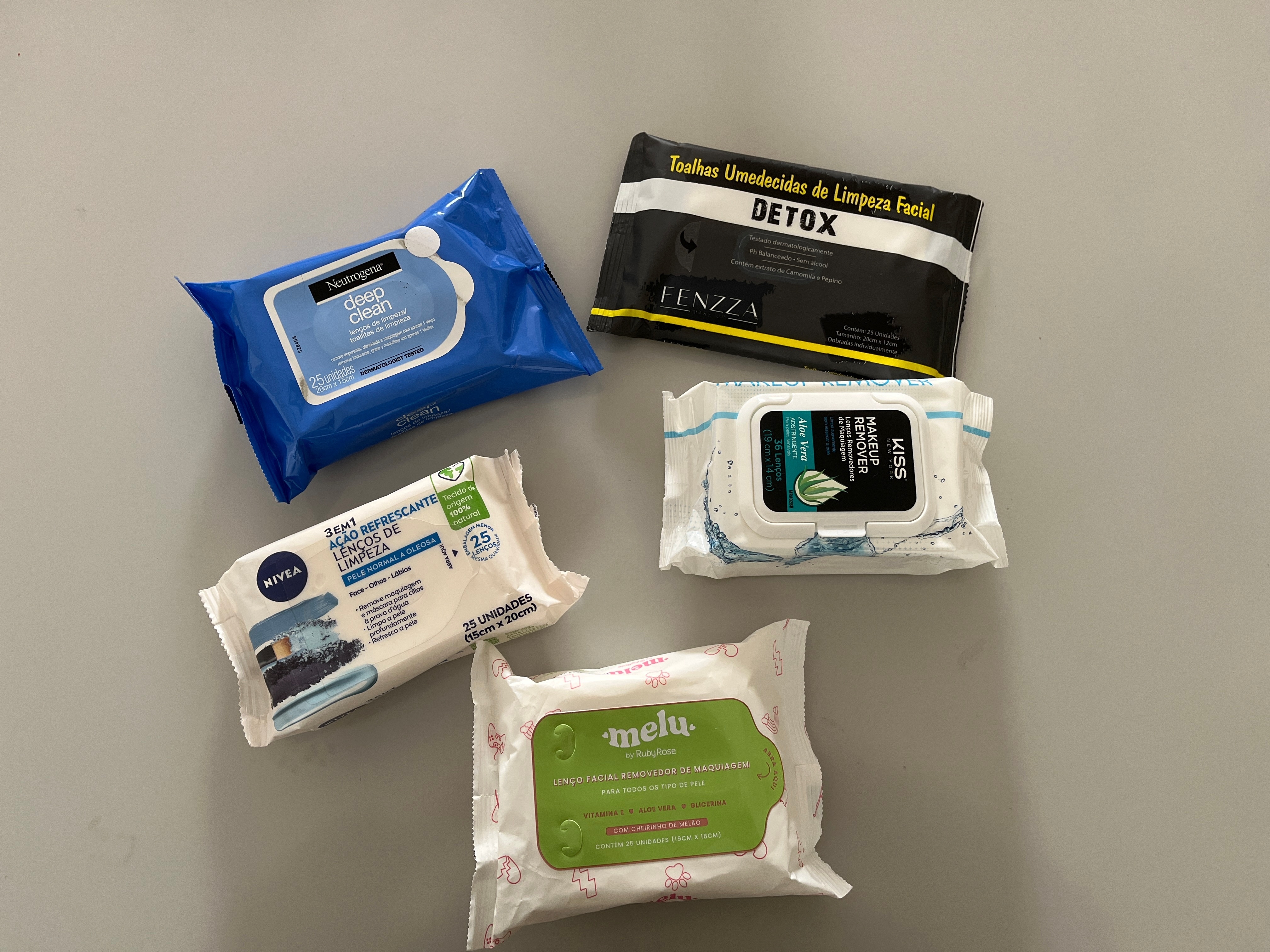 Dica de Dermatologista: Lave o Rosto Após Usar o Lenço - inspiração 3