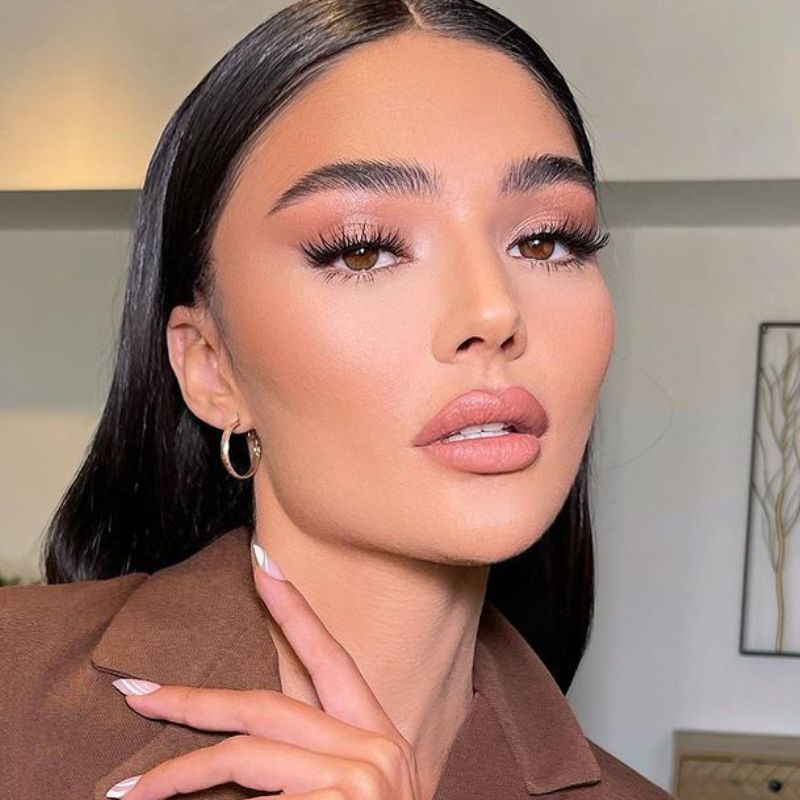 Corretivo Estratégico: Menos é Mais para um Look Natural - inspiração 1