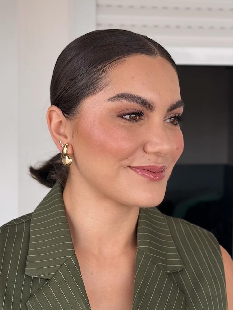 Sobrancelhas no Lugar: Gel Transparente para um Look Impecável - inspiração 3