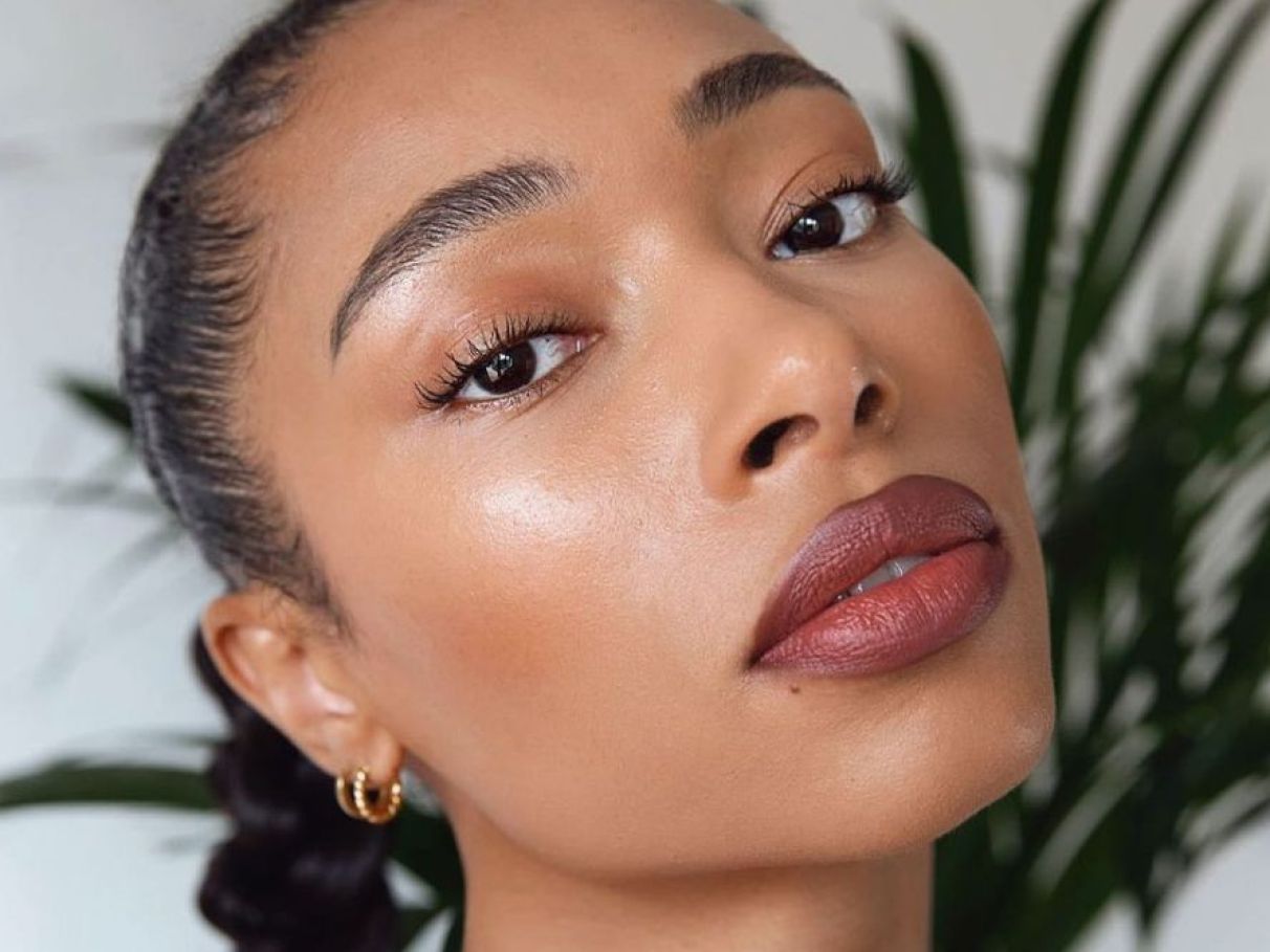 Clássico Chic: Olhos esfumados em tons neutros - inspiração 1