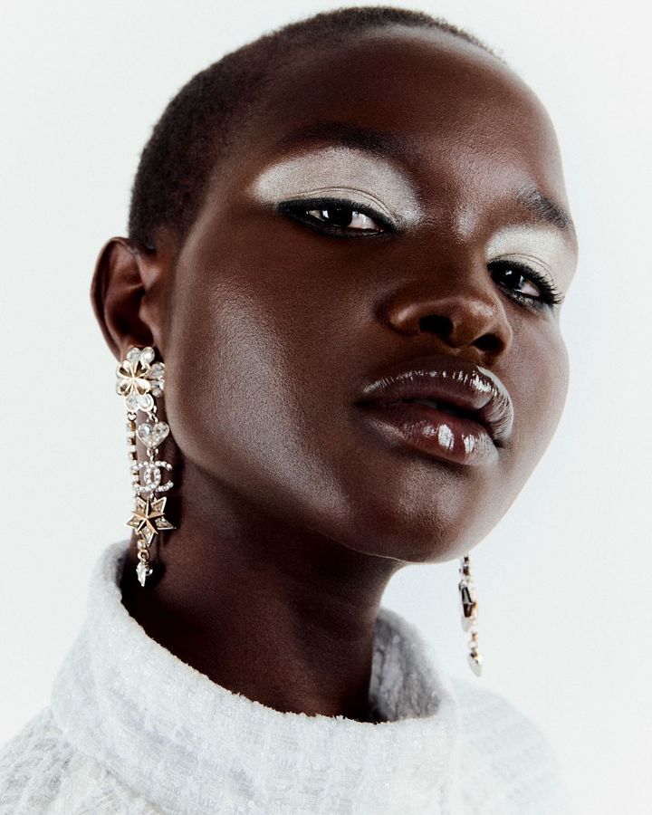 Delineado Gráfico: Modernidade e atitude no olhar - inspiração 1