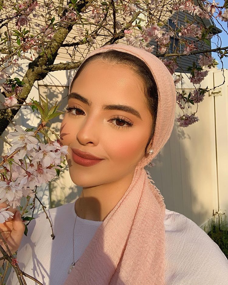 Batom Duradouro: Cores e Texturas que Resistem aos Cliques - inspiração 2