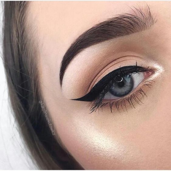 Dica 7: Contorno e Iluminação: Esculpindo o Rosto Sem Complicações - inspiração 2