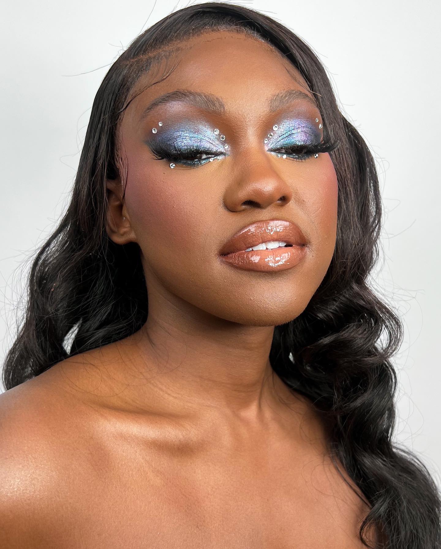 Smokey Eye Cinza para Noite: Drama e Mistério Para Ocasiões Especiais - inspiração 3