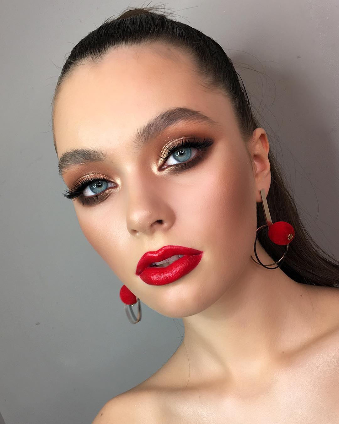 Delineado gatinho: um toque de ousadia e proporção - inspiração 2