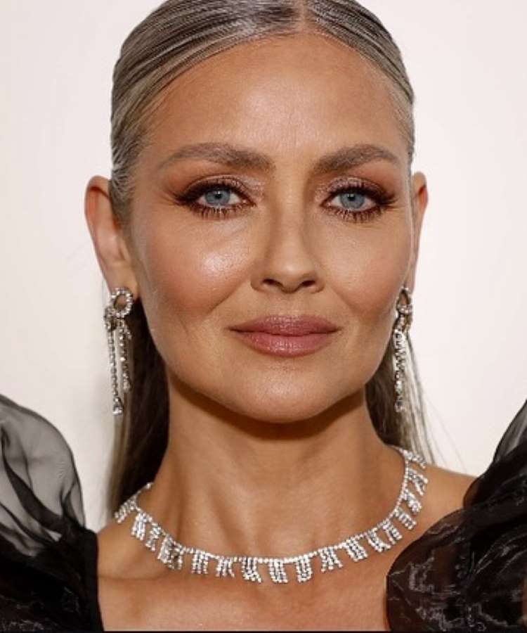 Pó: Selando a Maquiagem sem Marcar as Linhas de Expressão - inspiração 1