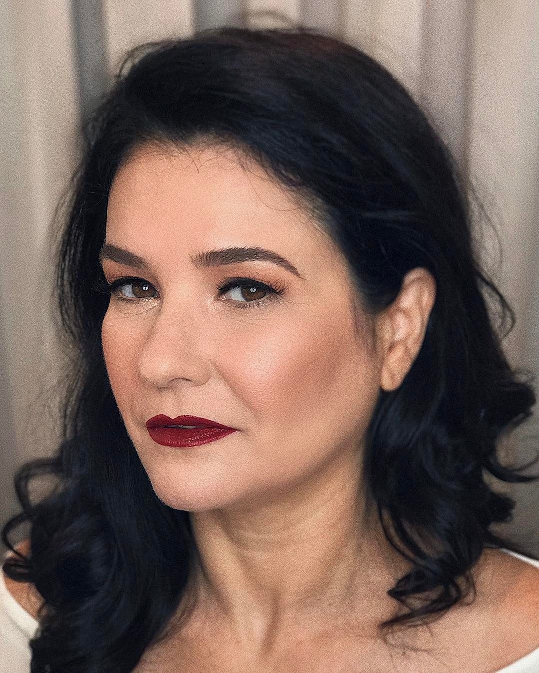 Sobrancelhas: Definidas e Naturais para um Olhar Marcante - inspiração 3