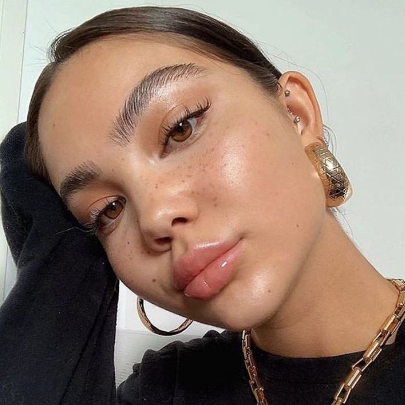 O Clássico Atemporal: Maquiagem Natural Radiante - inspiração 1