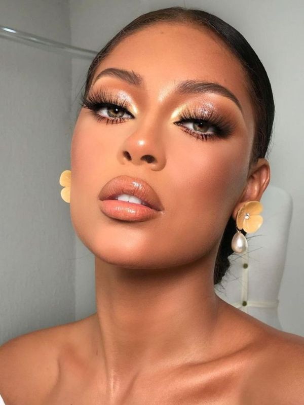 Lábios Hidratados e Elegantes: Cor e Cuidado - inspiração 1