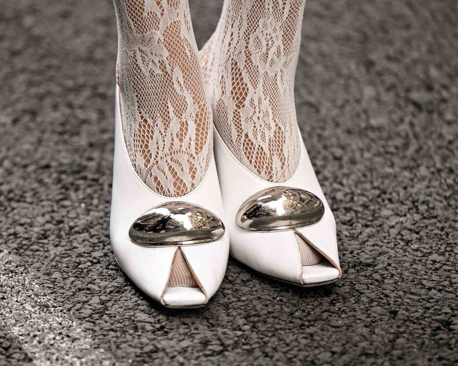 Peep Toe + Jeans: Casual Chic Sem Esforço - inspiração 2