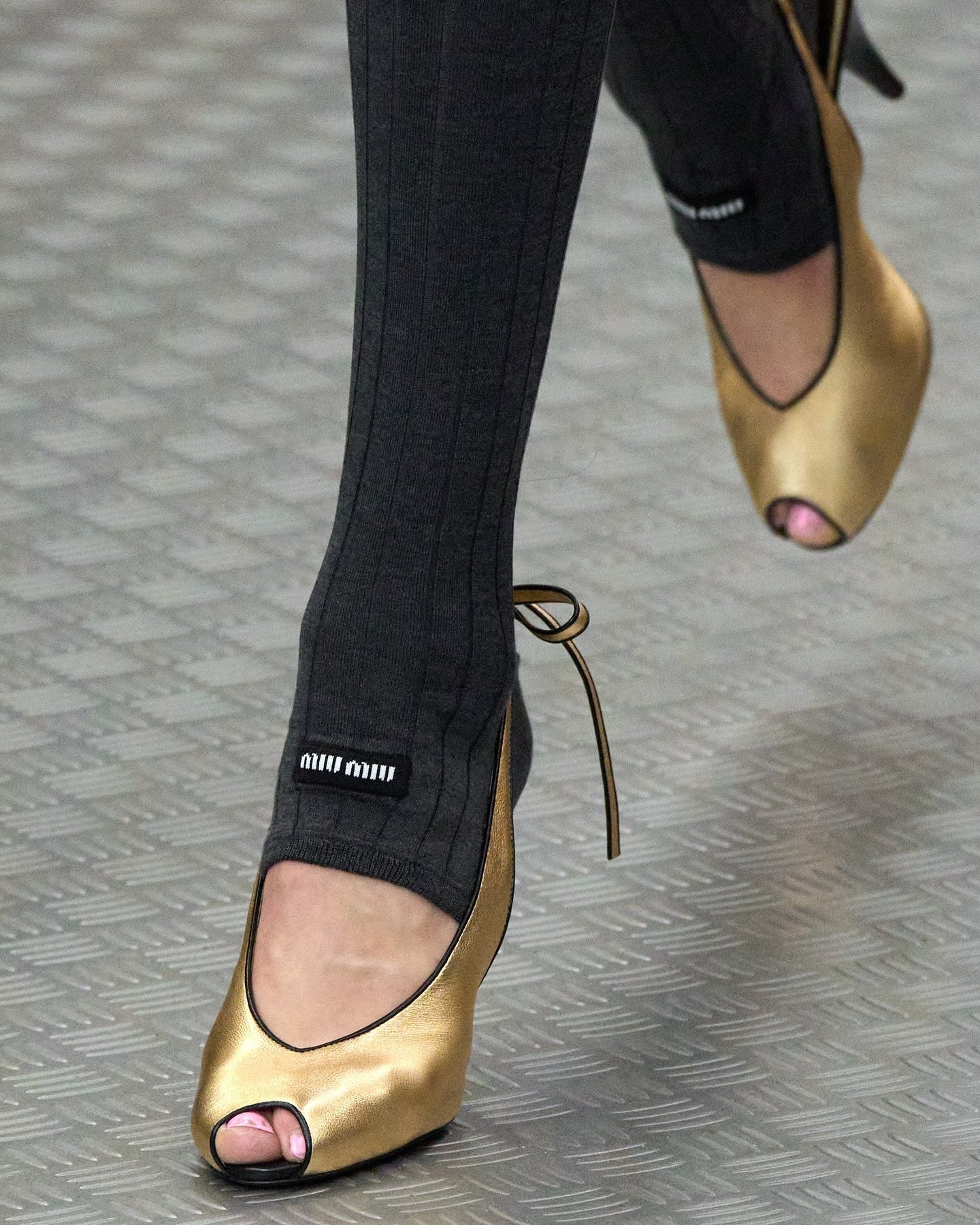 Peep Toe Colorido: Dê Vida ao Seu Look! - inspiração 2