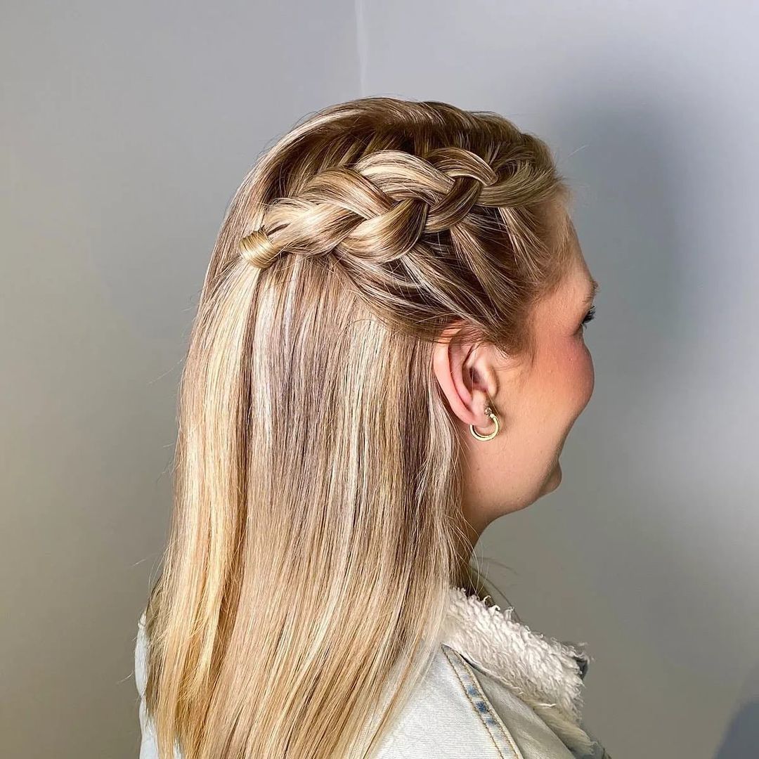 Rabo de Cavalo Trançado: Do Básico ao Sofisticado em Minutos - inspiração 1