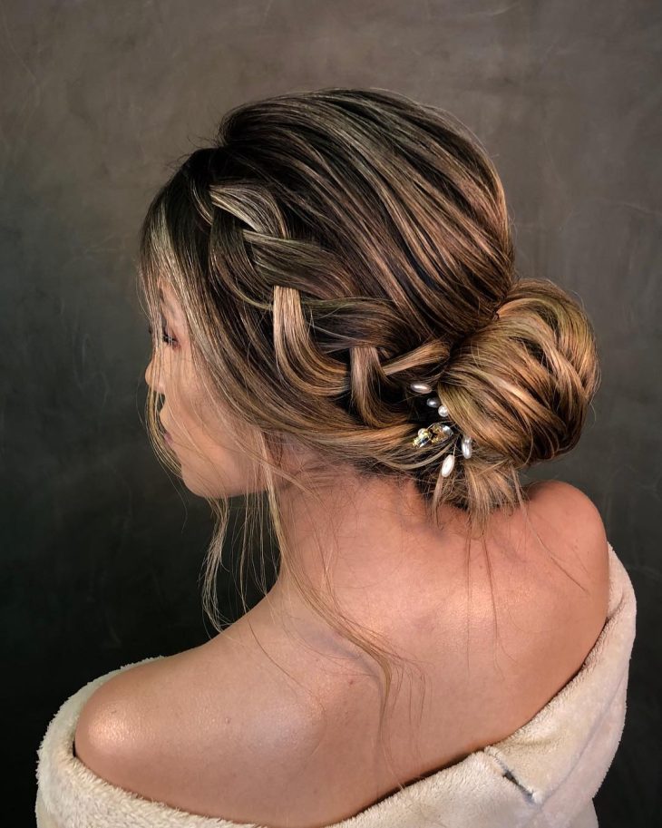 Ondas Naturais com Spray de Sal: Look de Praia Sem Sair de Casa - inspiração 1