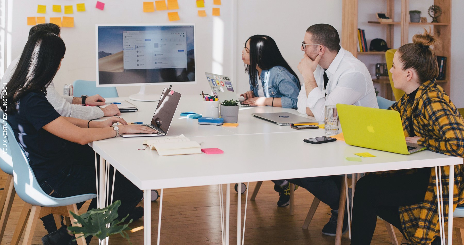 Pink e Azul Royal: A Dupla Dinâmica Que Ilumina Seu Look - inspiração 2