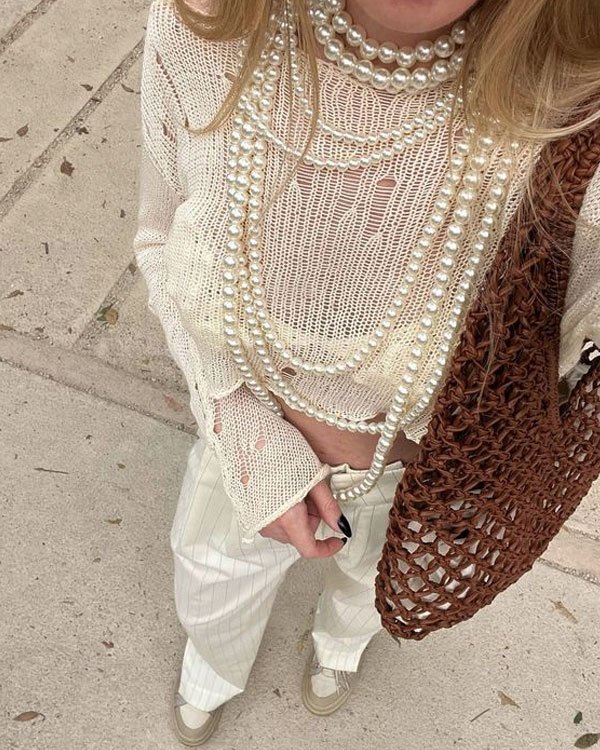 Colar de Pérolas: Elegância Atemporal com Decote Redondo - inspiração 2