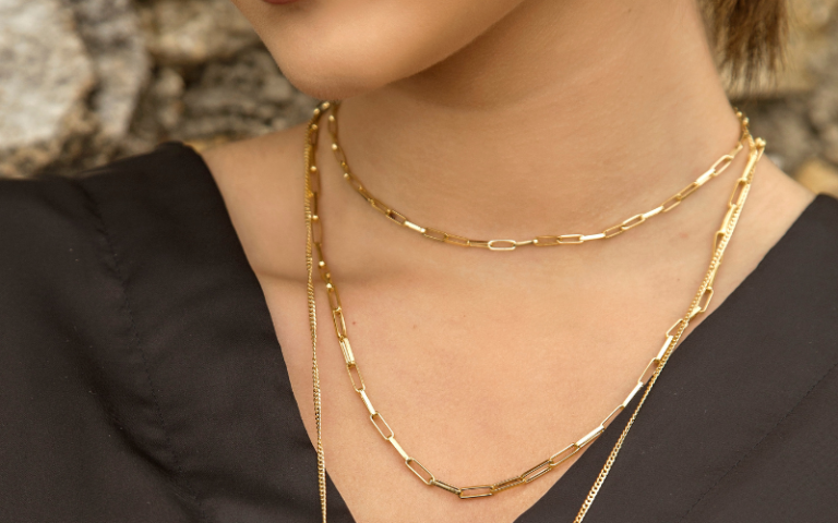 Chokers e Gargantilhas: Valorizando Ombros e Clavículas - inspiração 2