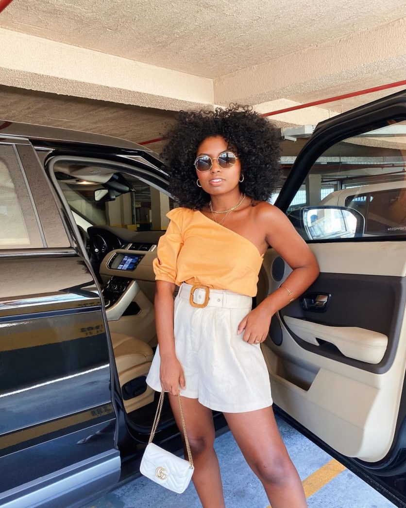 Trabalho com Estilo: Calça Pantalona e Óculos Clássicos - inspiração 2