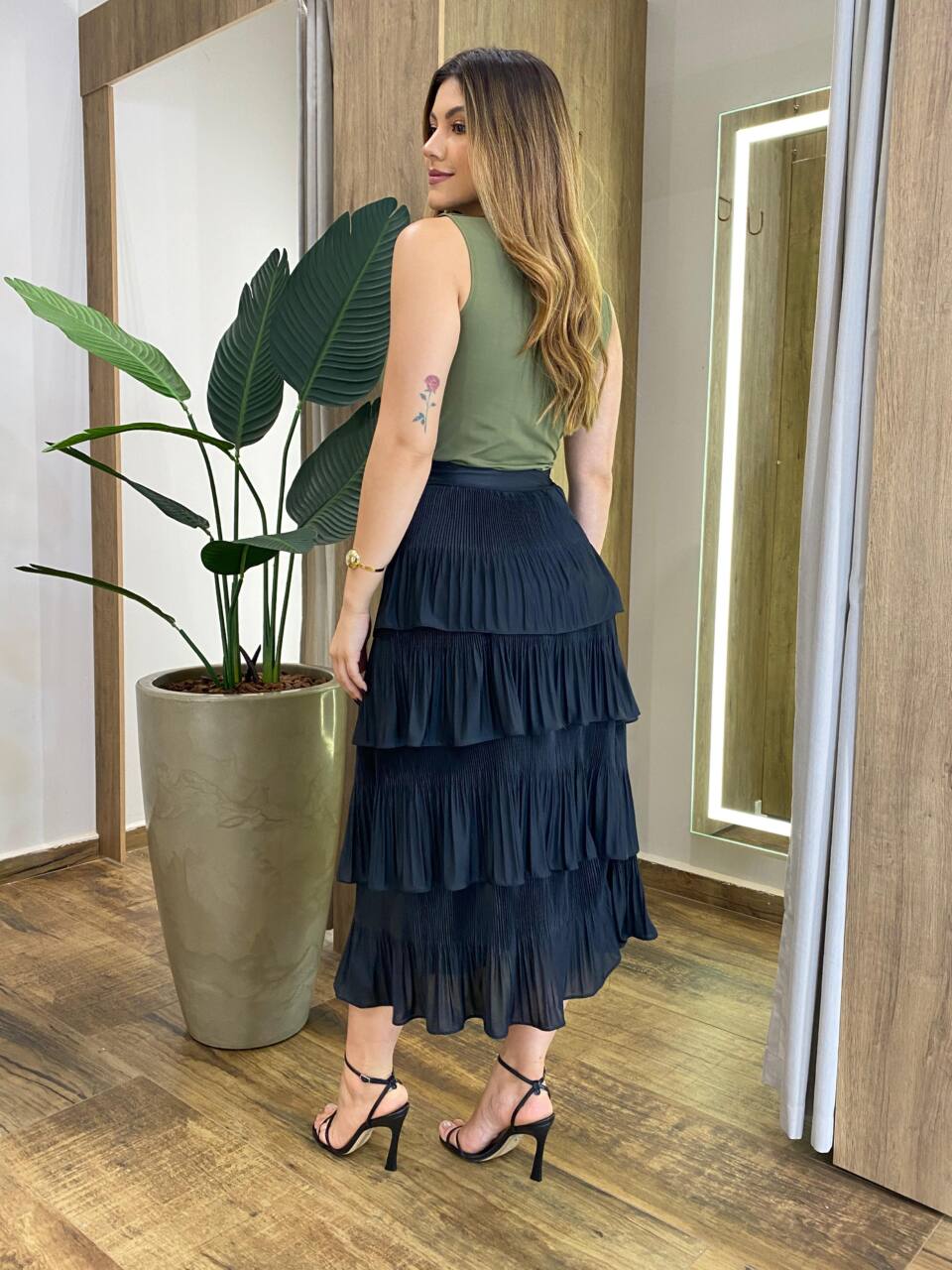 Romance no Ar: Saia Plissada com Renda e Babados - inspiração 2