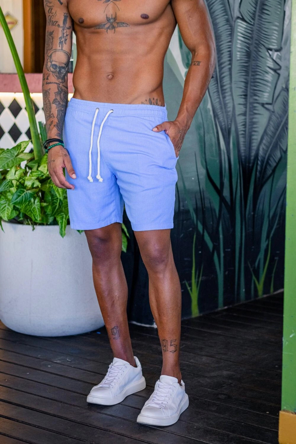 Shorts de Linho Masculino: Conforto e Estilo em Dobro - inspiração 1