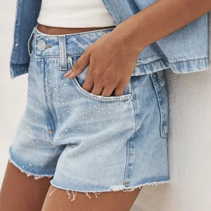 Hot Pants Jeans: Para um Look Ousado e Poderoso - inspiração 1
